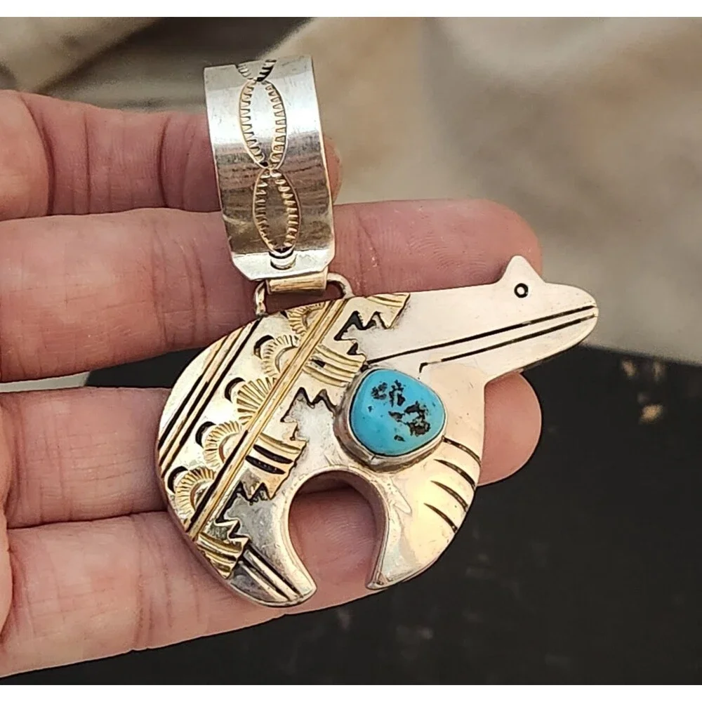 Vintage Tommy Singer signed Bear Pendant Kingman turquoise Navajo US made